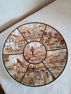 طبق انتيك من البرسلين الحر موقع من الفنان الاسباني جاكاماسو  1