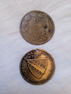 قطع برونزية نادرة لدولة لوكسمبورغ (1865م) وهولندا(1971م) 1