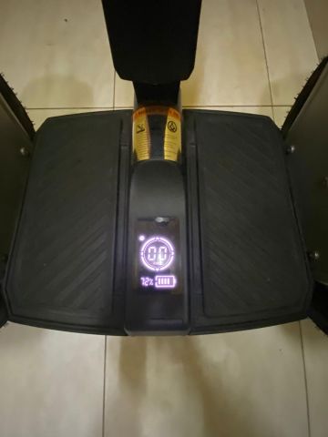 Electric Self Balancing Scooter in very good condition with minor 4