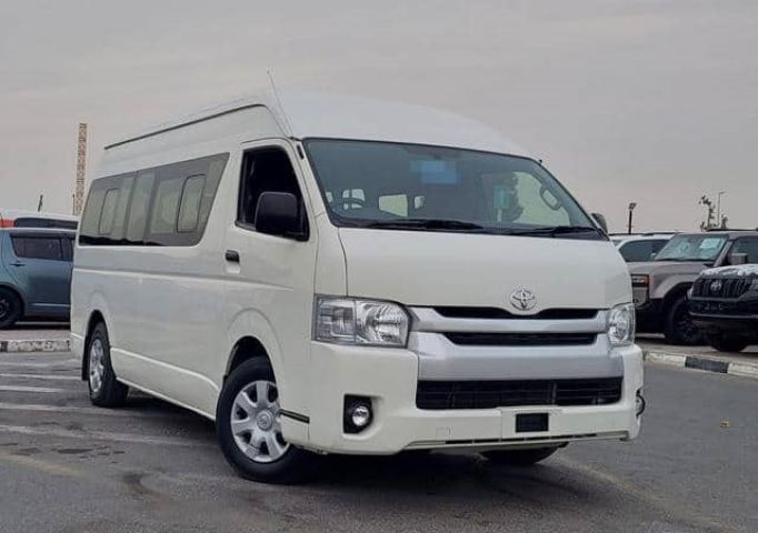 2016 Toyota Hiace Commuter 16 seaters